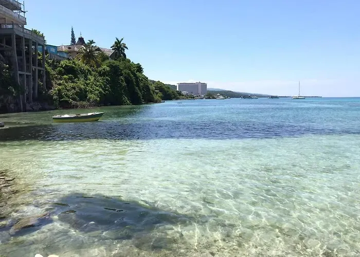 Contemporary Ocean View 2bed Carib Apartment Ocho Rios