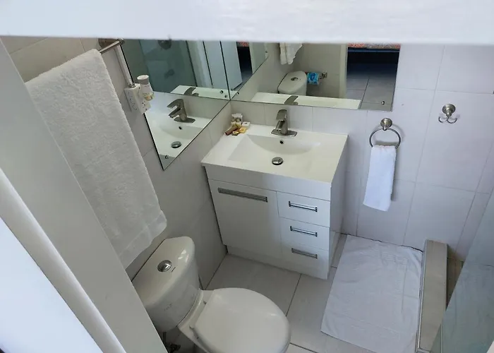 Contemporary Ocean View 2bed Carib Apartment *